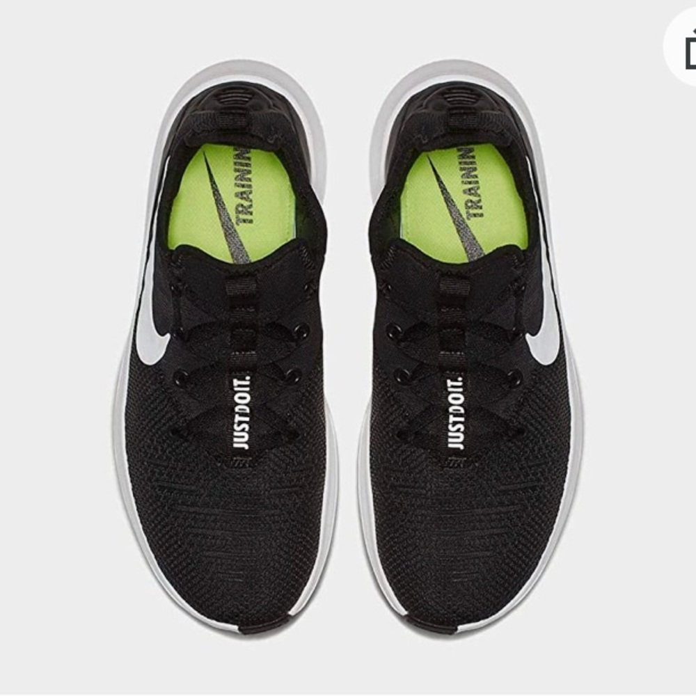 Women’s black Nike FREE TR 7 sneakers. Women’s 7, Men’s 5. Good condition.